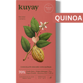 Kuyay Schokolade mit Quinoa, 70% Kakao, in einer auffälligen roten Verpackung mit einer Illustration einer Kakaofrucht und Blättern. Die Verpackung zeigt das Branding ‚Del árbol a la barra‘ und hebt den Ursprung des Kakaos aus dem Amazonasgebiet in Peru hervor.