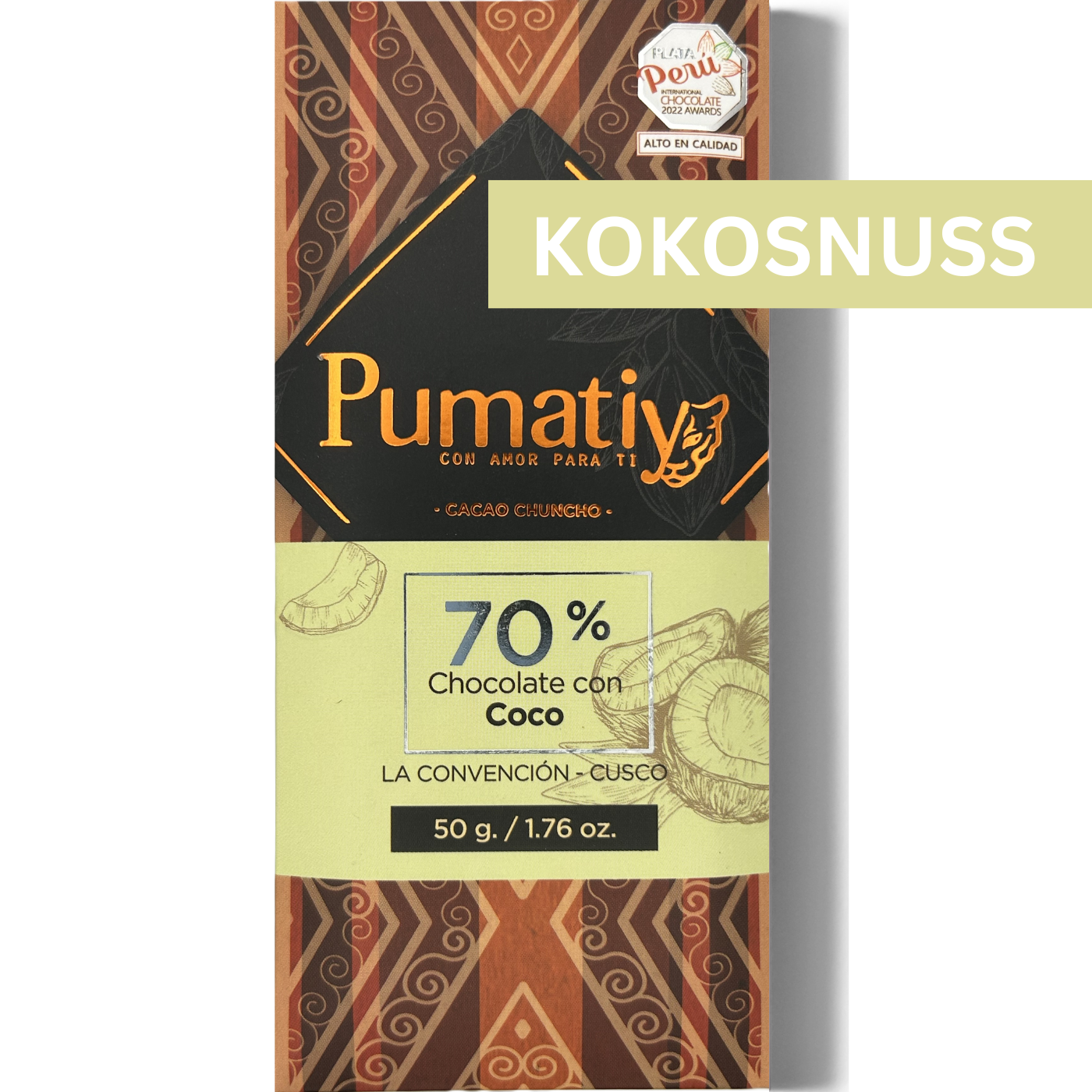 Verpackung der 70% Bitterschokolade mit Kokosnuss von Pumatiy mit rotem und braunem Muster. Text: '70% Chocolate con Coco', 'La Convención - Cusco', '50 g / 1.76 oz'. Oben rechts steht 'KOKOSNUSS' und ein Aufkleber zeigt die Auszeichnung der Peru Chocolate Awards 2022.