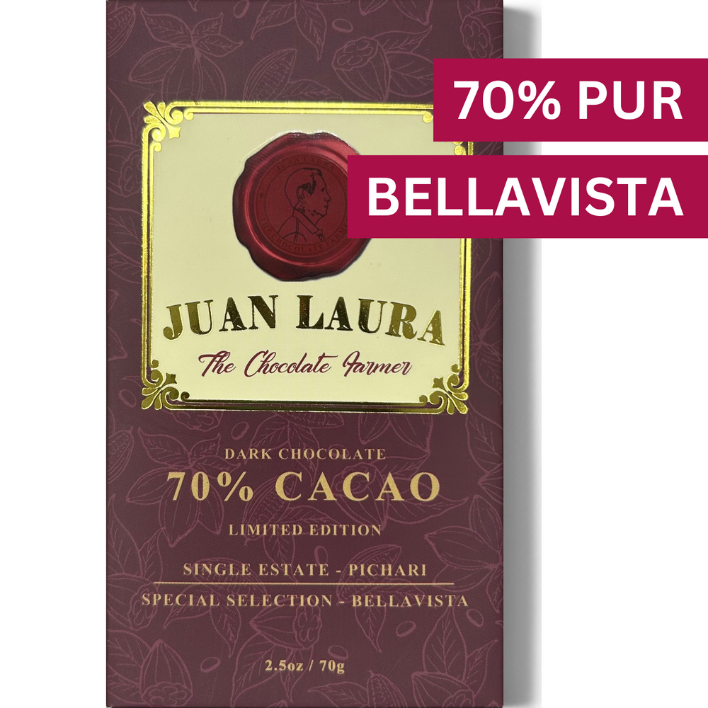 Juan Laura 70% Kakao Schokolade in burgunderroter Verpackung mit der Aufschrift ‚70% Pur Bellavista‘. Die elegante Verpackung zeigt das Siegel ‚The Chocolate Farmer‘ und repräsentiert die hochwertige Herkunft des Kakaos aus Pichari, Peru.